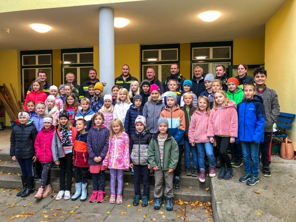 Räumungsübung in der Volksschule Rainbach